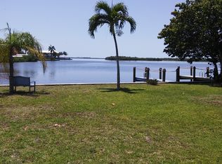 4725 Pine Island Rd NW, Matlacha, FL 33993