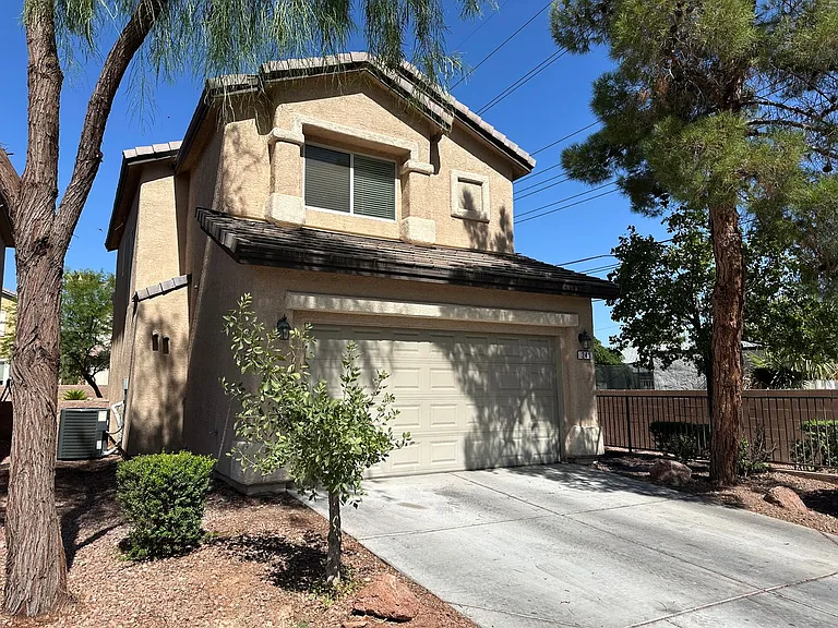 241 Crystal Rose Ct — Photo 2