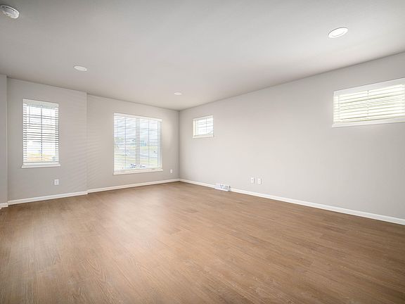 3rd image of 7711 Starnova Dr
