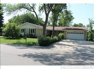 1300 Vista Dr, Burnsville, MN 55337