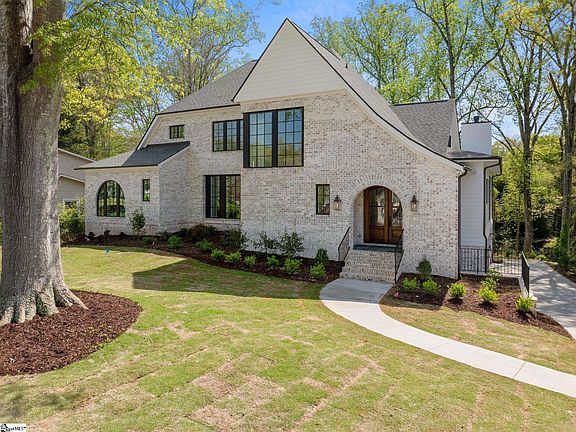 2nd image of 201 Rockwood Dr