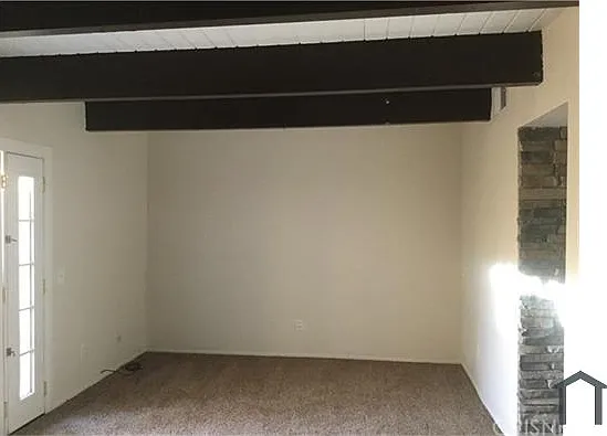 3 bed, 1200 sqft, $2,640 — Photo 4