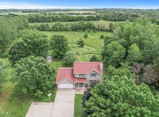 841 170th St, Hammond, WI 54015