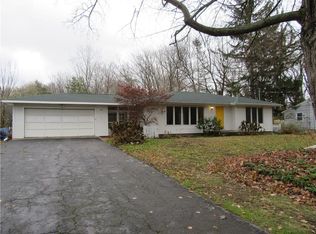580 Holt Rd, Webster, NY 14580