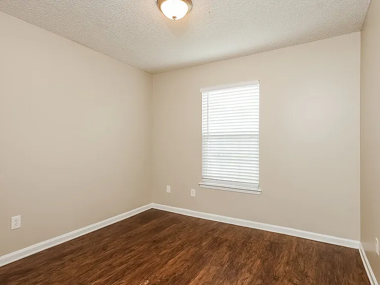 338 Wildberry Ct — Photo 12