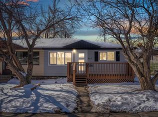 853 NE Northmount Dr NW, Calgary, AB T2L 0A3