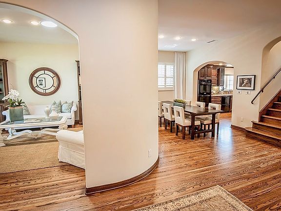 2nd image of 611 N Crescent Heights Blvd