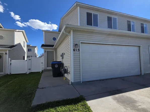613 W 3rd St, Cheyenne, WY 82007