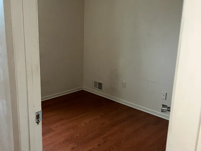 302 Zara St #406 — Photo 4