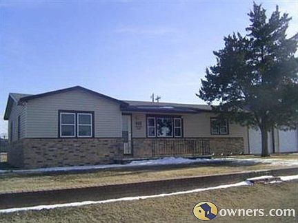 1st image of 809 Country Club Dr