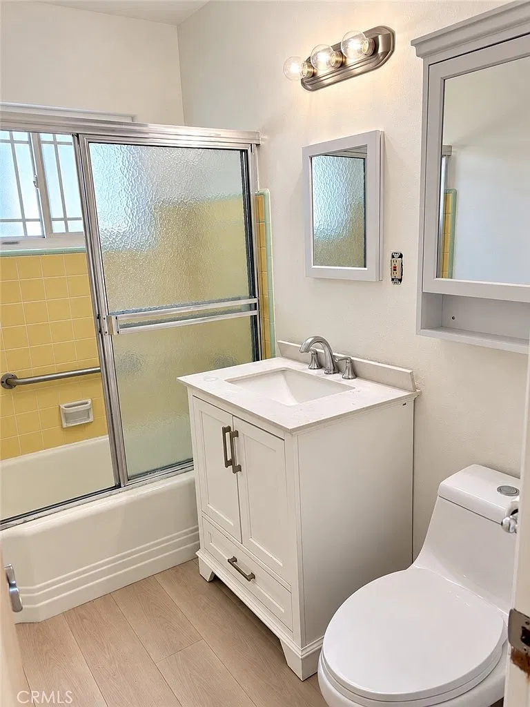 1 bed, 550 sqft, $2,400 — Photo 4