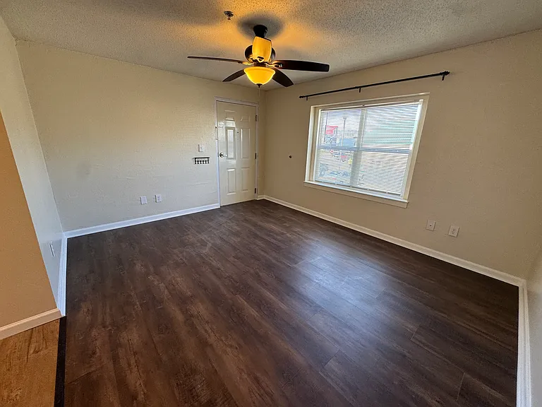 222 Chatham St #108 — Photo 7