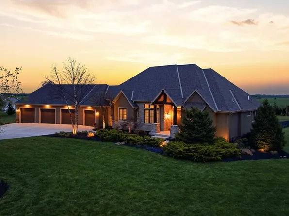 19425 Brenner St, Stilwell, KS 66085