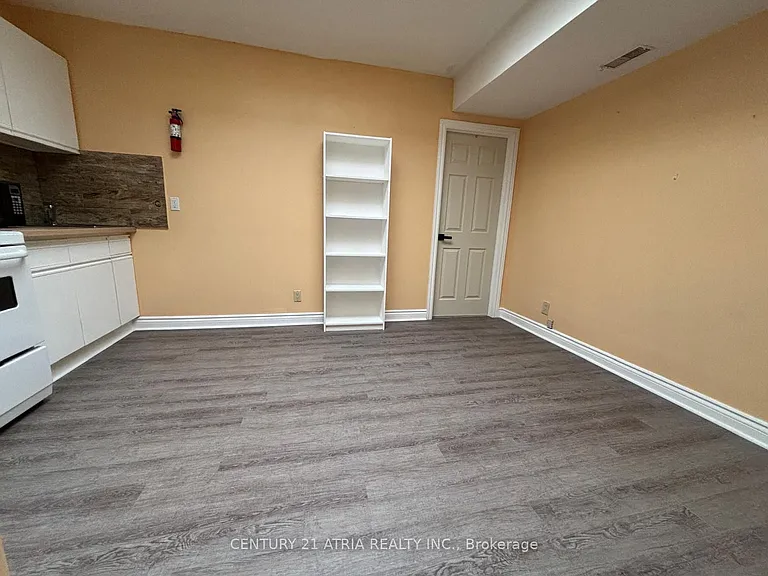 2828 Danforth Ave #2 — Photo 7