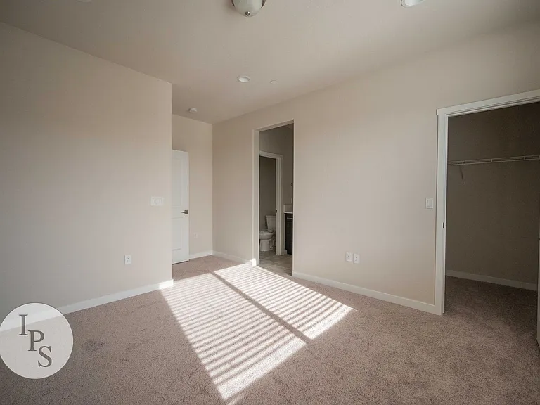 370 Lodge Rd S — Photo 12
