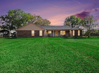 21503 Pecan Bend Rd, Damon, TX 77430