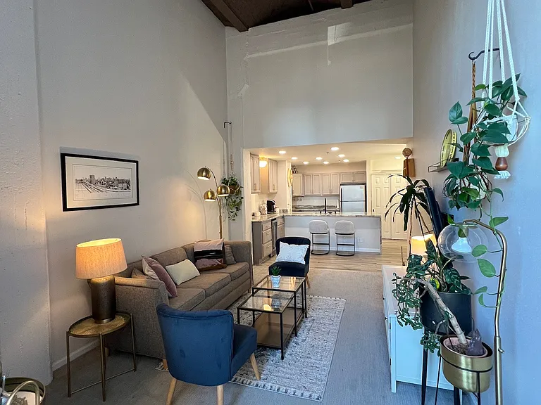 270 E Highland Ave #432 — Photo 4