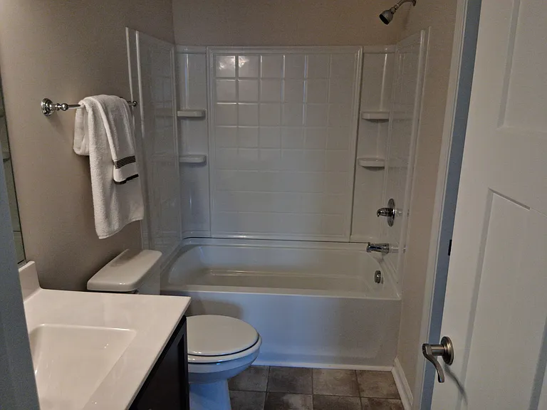 Third floor suite full bathroom.
