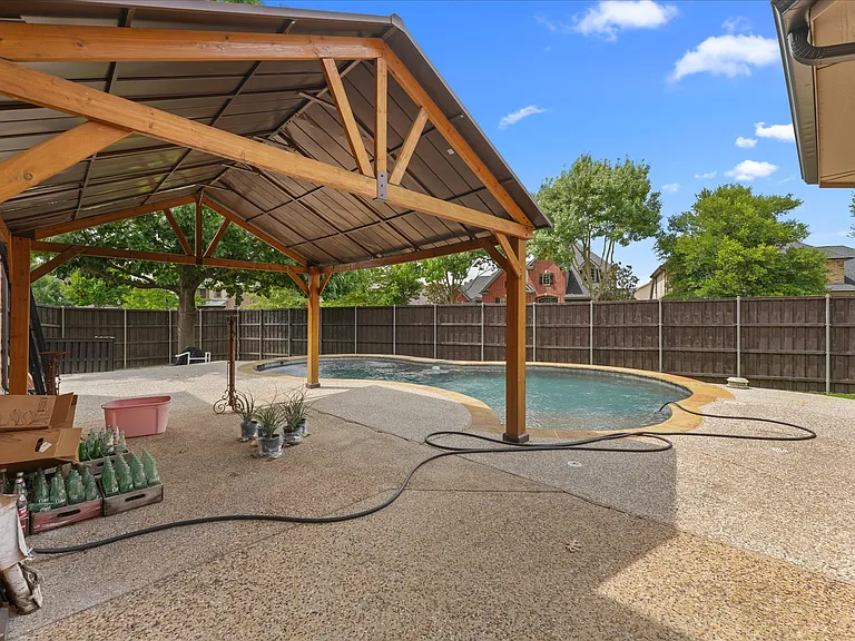 1535 Redeemer Rd — Photo 15