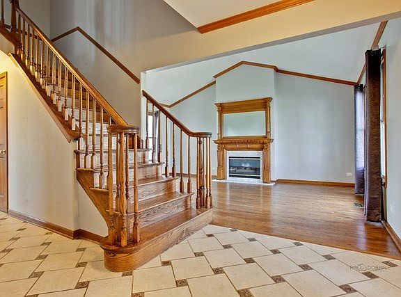 3rd image of 435 Tallgrass Cir