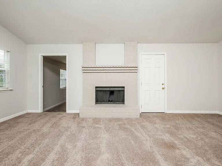 2730 Bear Springs Dr — Photo 4