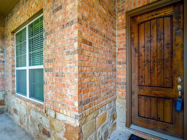 24111 Valencia Ridge Ln — Photo 5