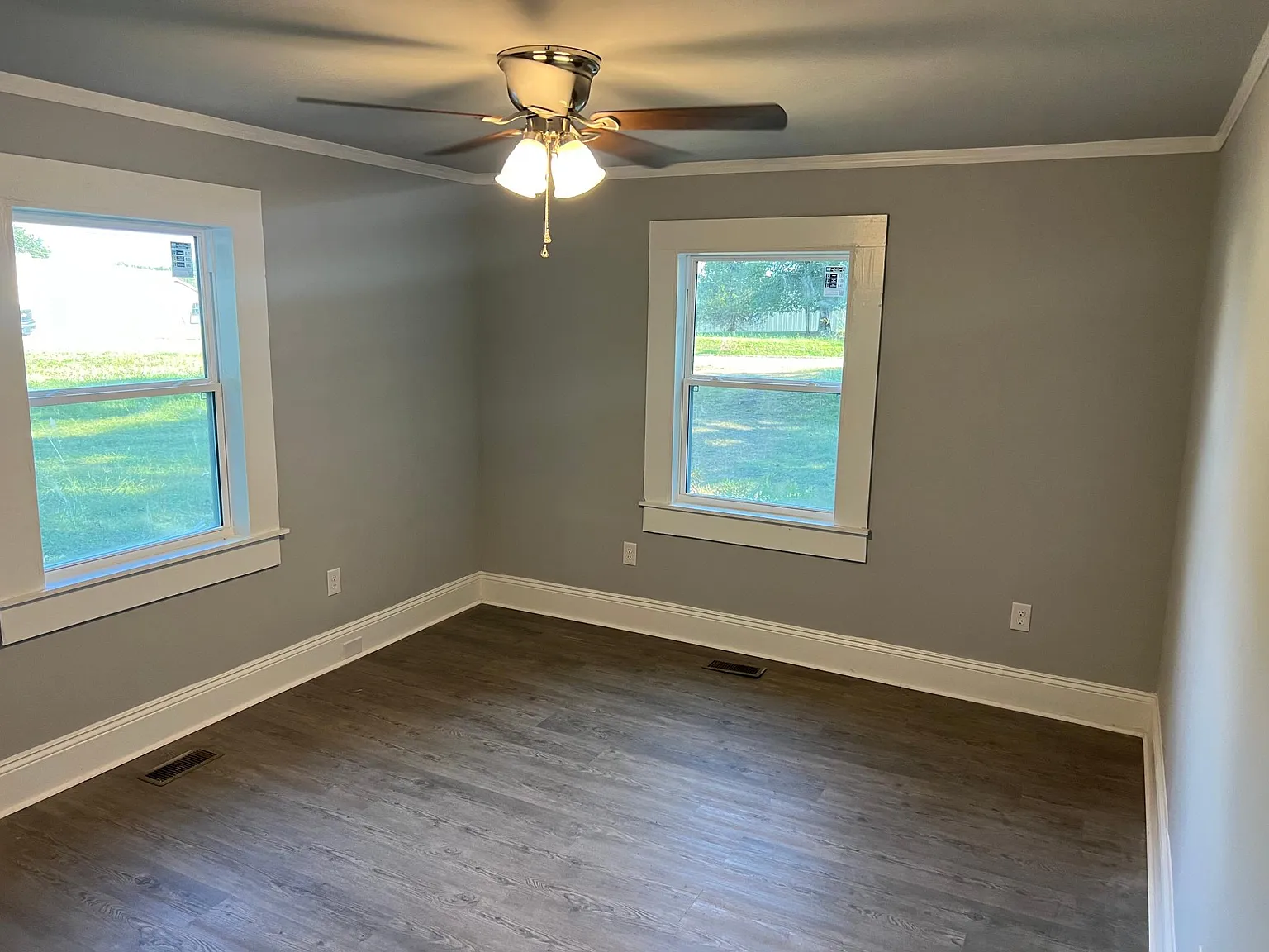 2104 W Randolph Rd — Photo 4