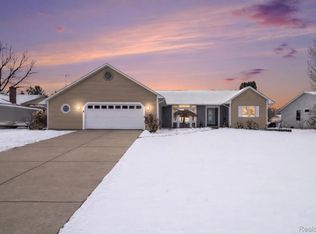 8412 Bellechasse Dr, Davison, MI 48423