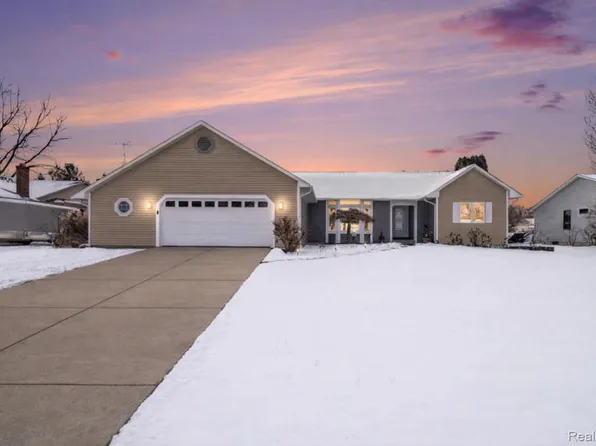 8412 Bellechasse Dr, Davison, MI 48423