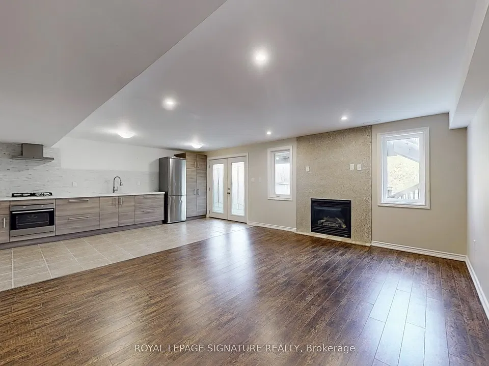 35 Grange Dr #LOWER