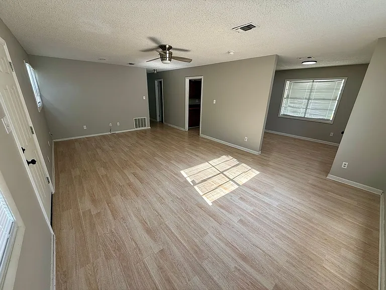 3200 Meador Rd — Photo 5