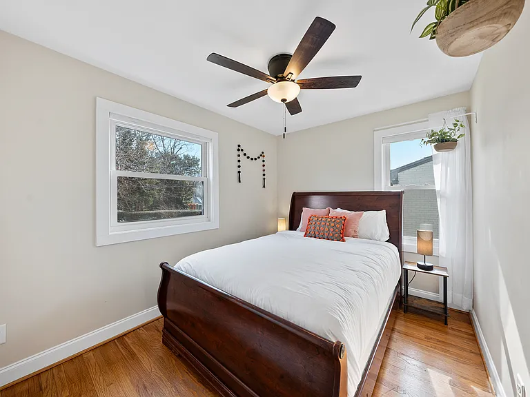 104 S Pettigrew St — Photo 22