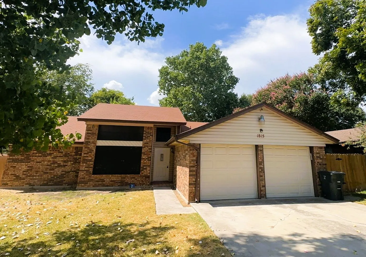1815 Cedarview Drive.. Longhorn Properties.. — Photo 1