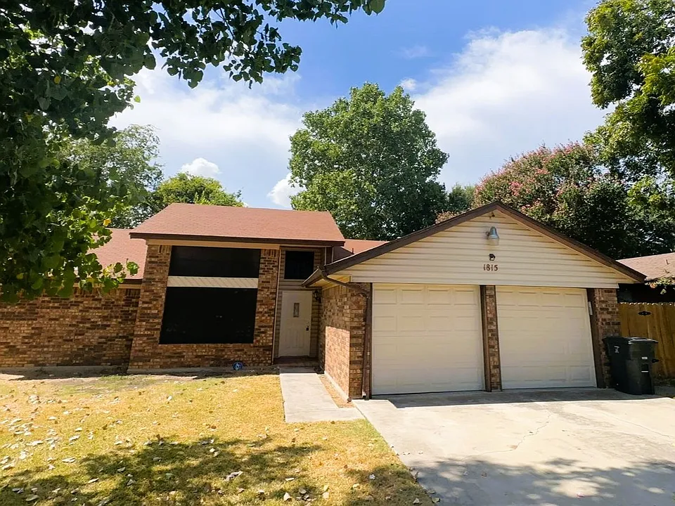 1815 Cedarview Dr