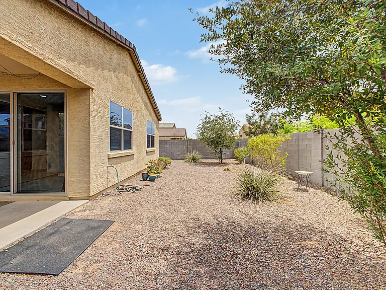 21415 W Holly St — Photo 12