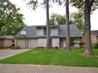 822 Redway Ln, Houston, TX 77062