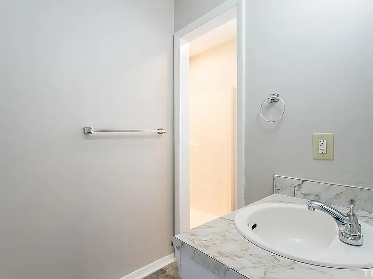 5602 Falls Of Neuse Rd #D — Photo 14