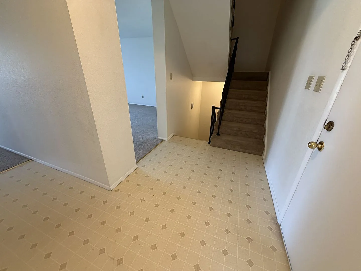 3 Bedroom and 1.5 Bath — Photo 3
