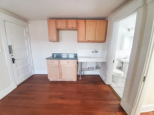 4033 Edwards Rd #6 — Photo 2