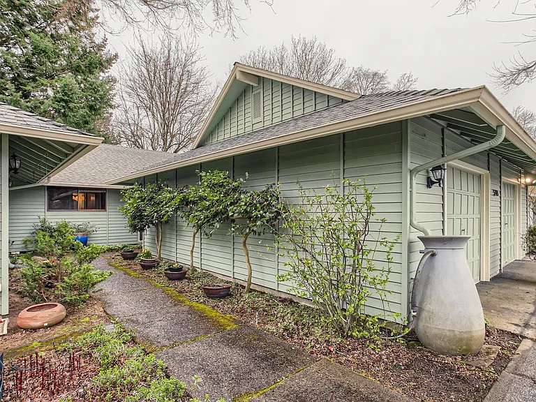 5203 Ogden Ct #B — Photo 25