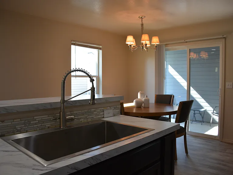 454 W Ramsbrook St — Photo 6