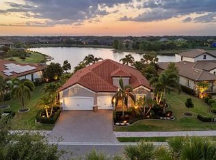 16309 Castle Park Ter, Lakewood Ranch, FL 34202