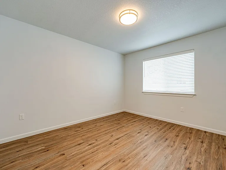 935 Arthur Ave — Photo 28