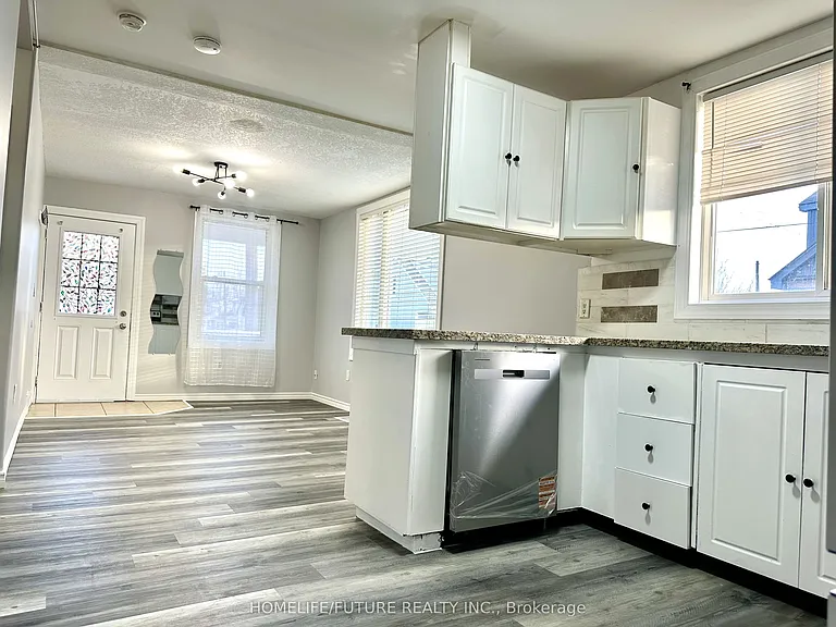 117 Harmony Ave — Photo 6