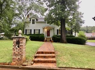 822 Lamar Ave, Tuscumbia, AL 35674