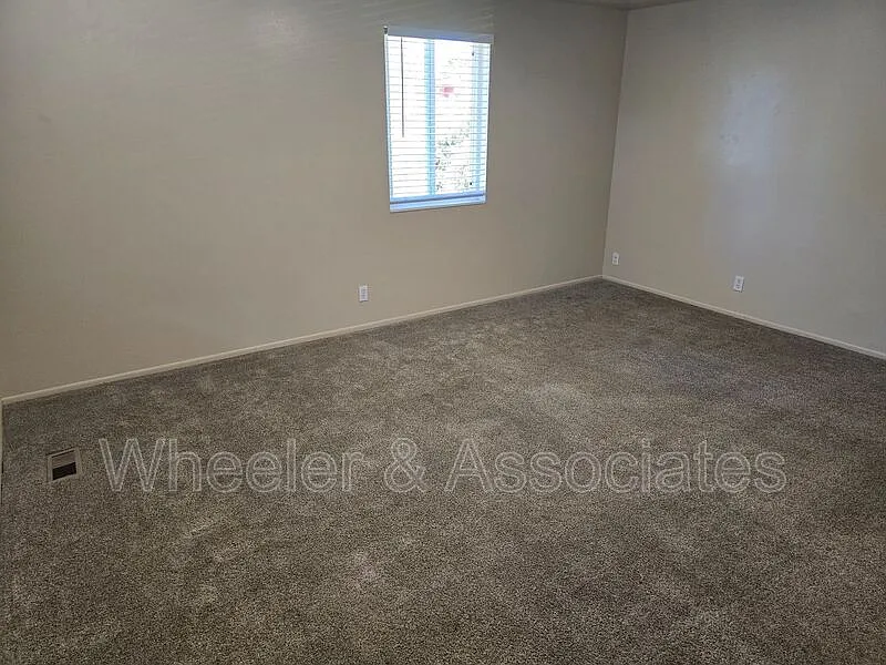 2 bed, 1.0 bath, 930 sqft, $995 — Photo 4