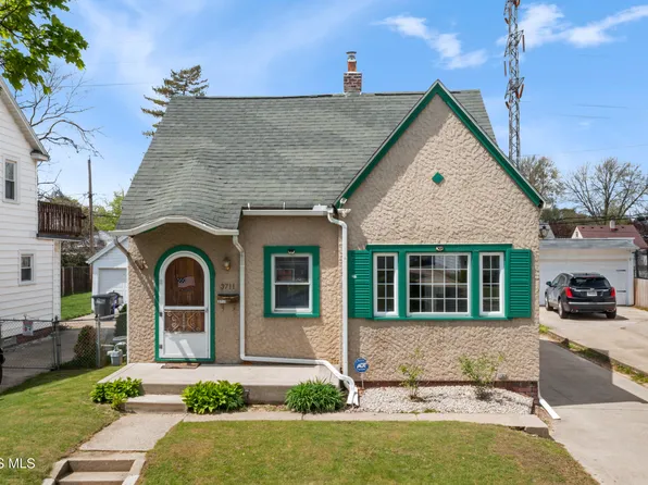 3711 Sherbrooke Rd, Toledo, OH 43613