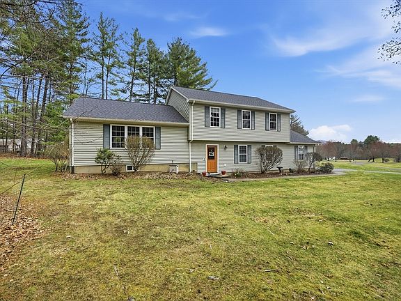 3rd image of 7 Hillside Meadows Dr