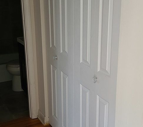 4th image of 3710 N Pine Grove Ave APT 506