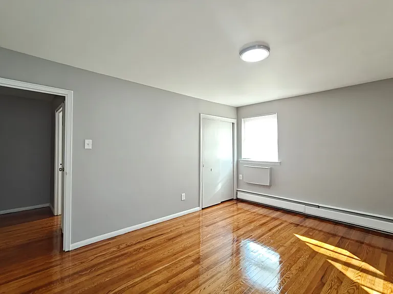 Tustin Court — Photo 15
